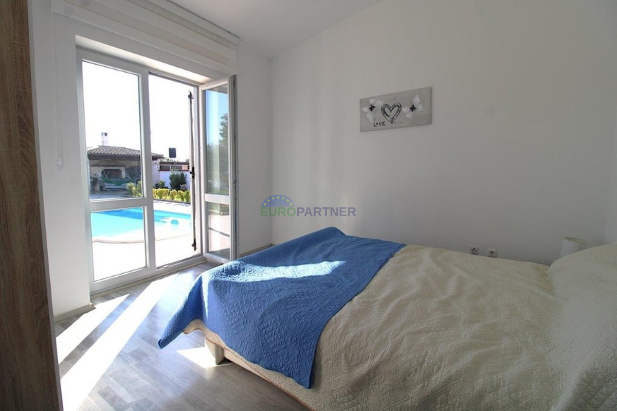 Villetta mediterranea con piscina, a 7 km da Parenzo