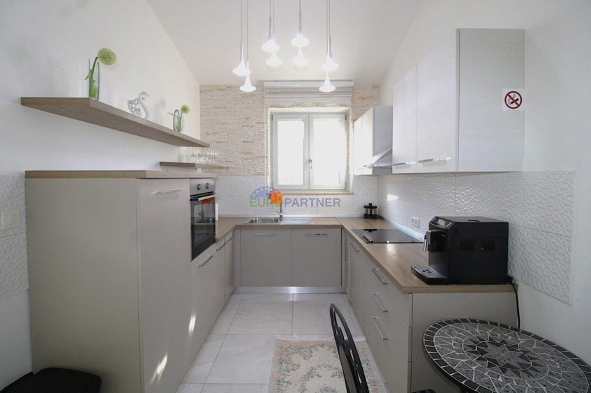 Villetta mediterranea con piscina, a 7 km da Parenzo