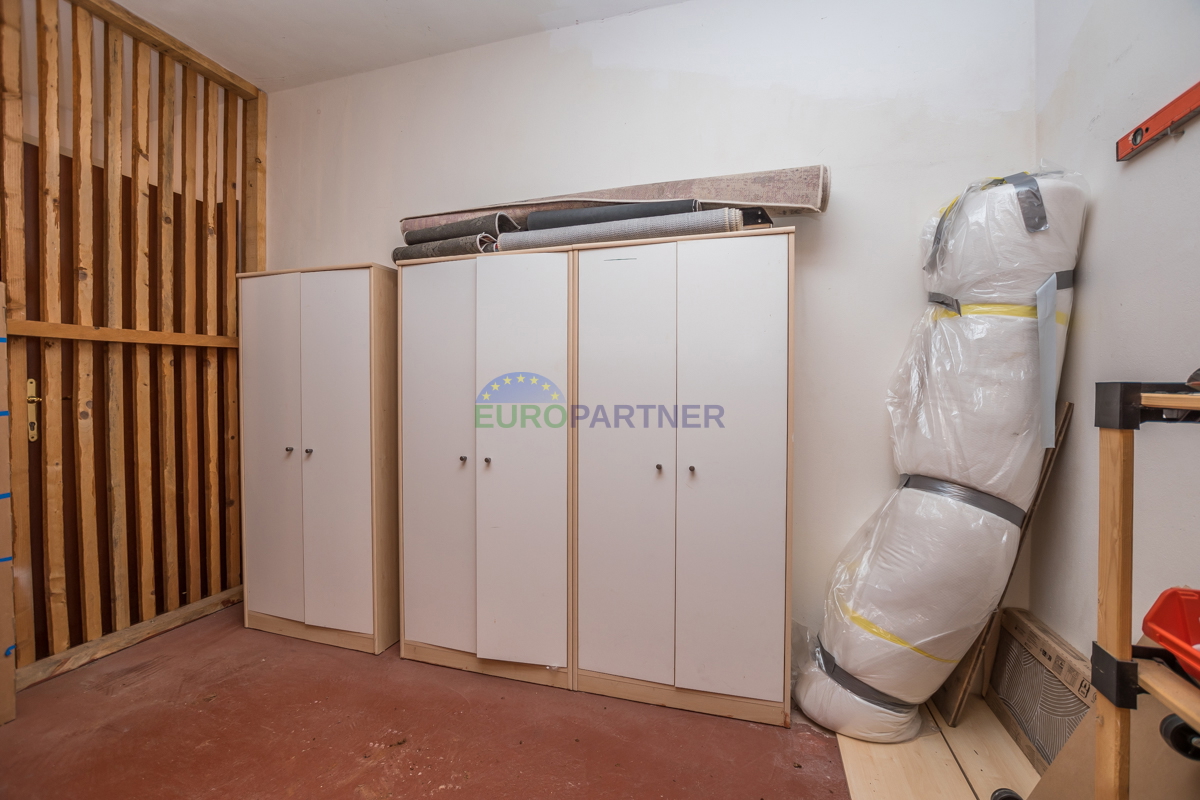 Poreč, appartamento di 90m2 con vista mare! 700m dal mare