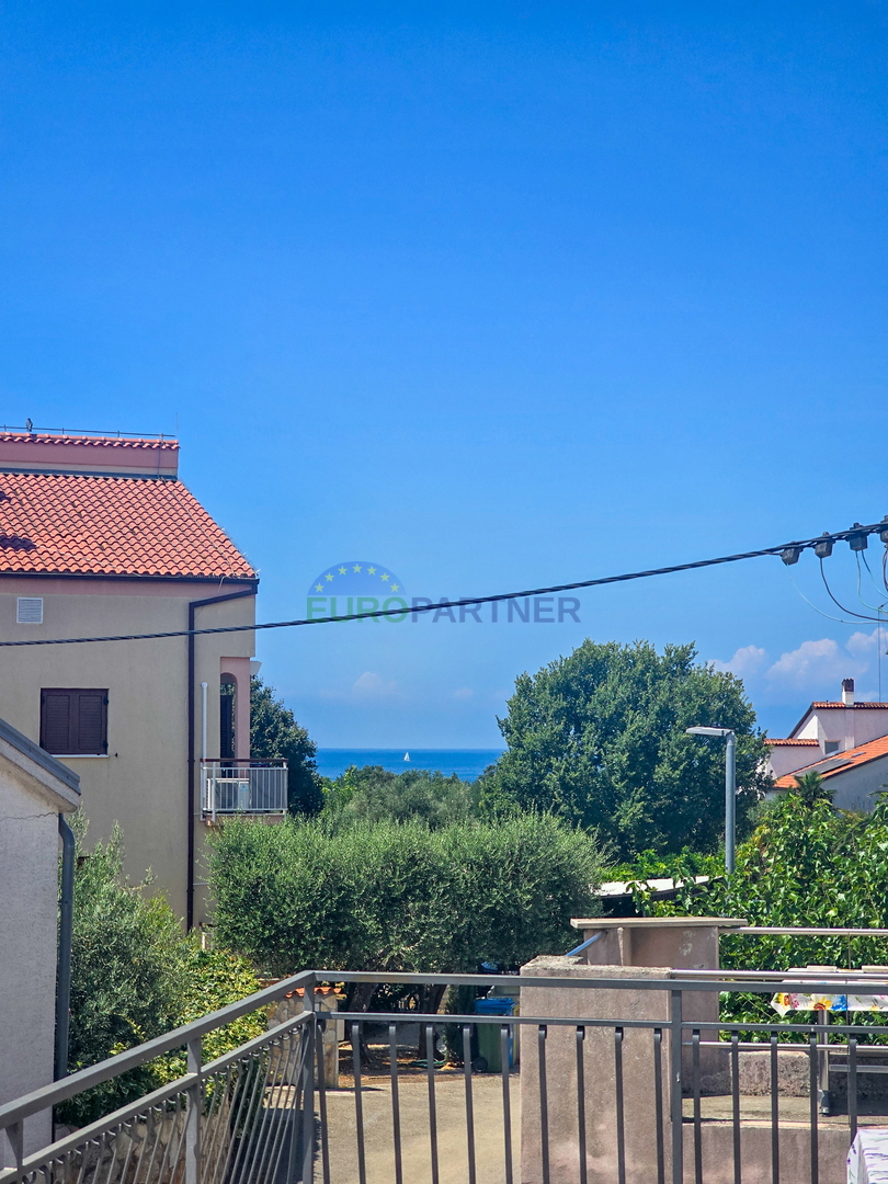 Casa con 2 appartamenti a 200 m dal mare, Poreč