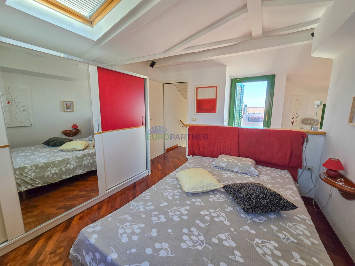 Casa con 2 appartamenti a 200 m dal mare, Poreč