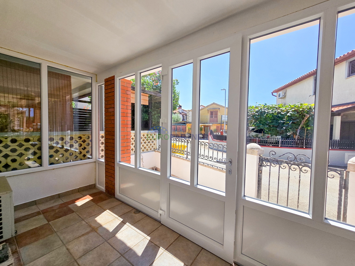 Casa con 2 appartamenti a 200 m dal mare, Poreč