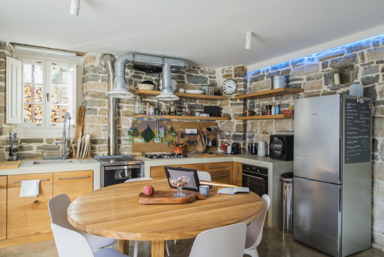 Istria, Tenuta esclusiva nel cuore di Grožnjan – completa privacy e posizione unica