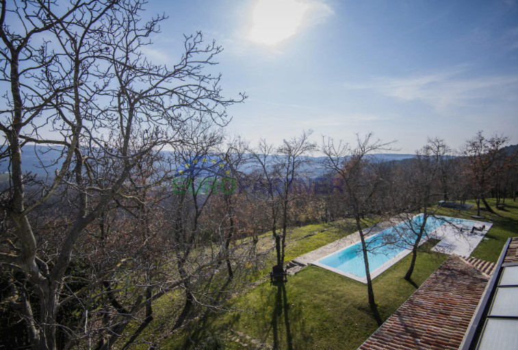 Istria, Tenuta esclusiva nel cuore di Grožnjan – completa privacy e posizione unica