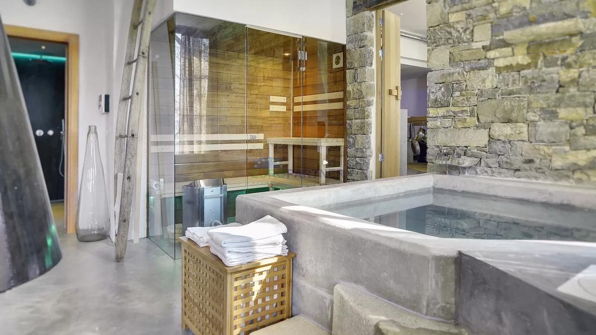 Istria, Tenuta esclusiva nel cuore di Grožnjan – completa privacy e posizione unica