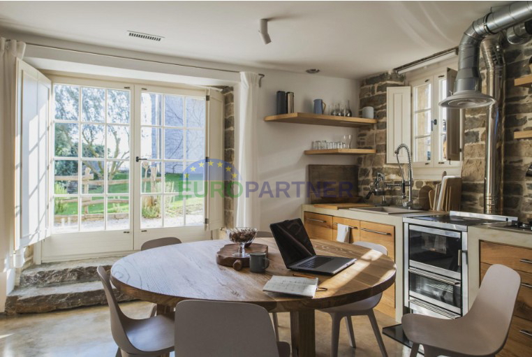 Istria, Tenuta esclusiva nel cuore di Grožnjan – completa privacy e posizione unica