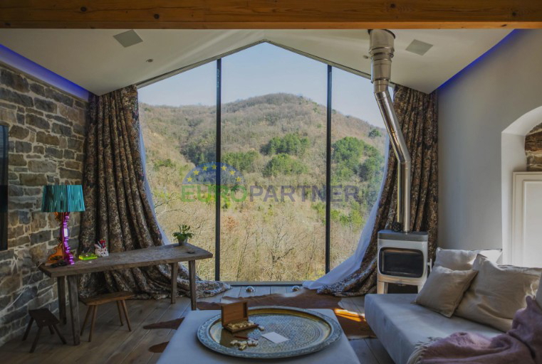 Istria, Tenuta esclusiva nel cuore di Grožnjan – completa privacy e posizione unica