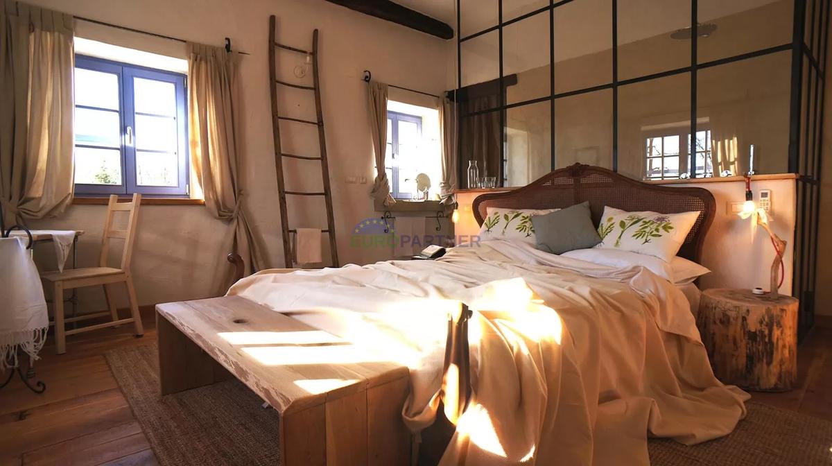 Istria, Tenuta esclusiva nel cuore di Grožnjan – completa privacy e posizione unica