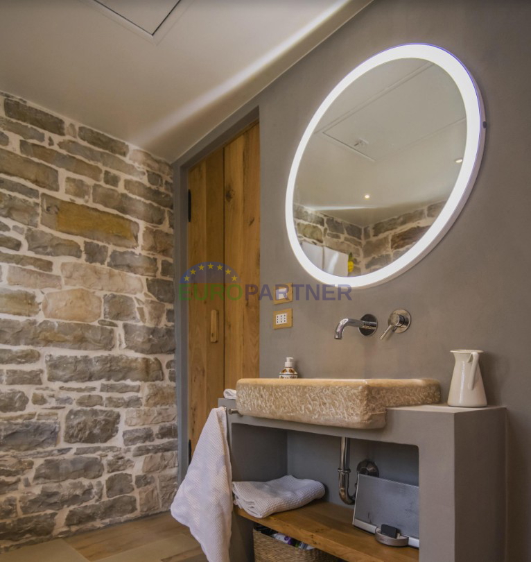 Istria, Tenuta esclusiva nel cuore di Grožnjan – completa privacy e posizione unica