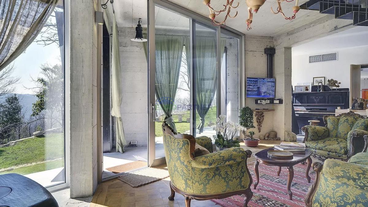 Istria, Tenuta esclusiva nel cuore di Grožnjan – completa privacy e posizione unica