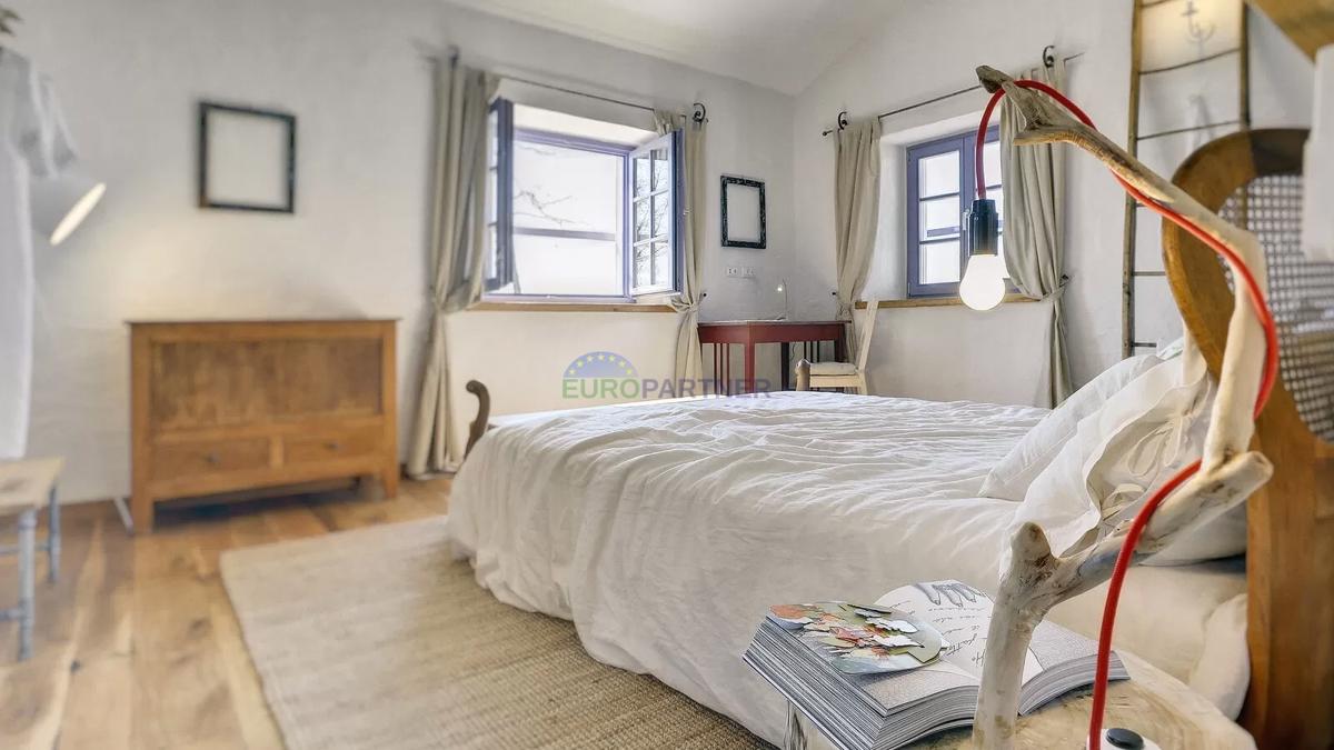 Istria, Tenuta esclusiva nel cuore di Grožnjan – completa privacy e posizione unica