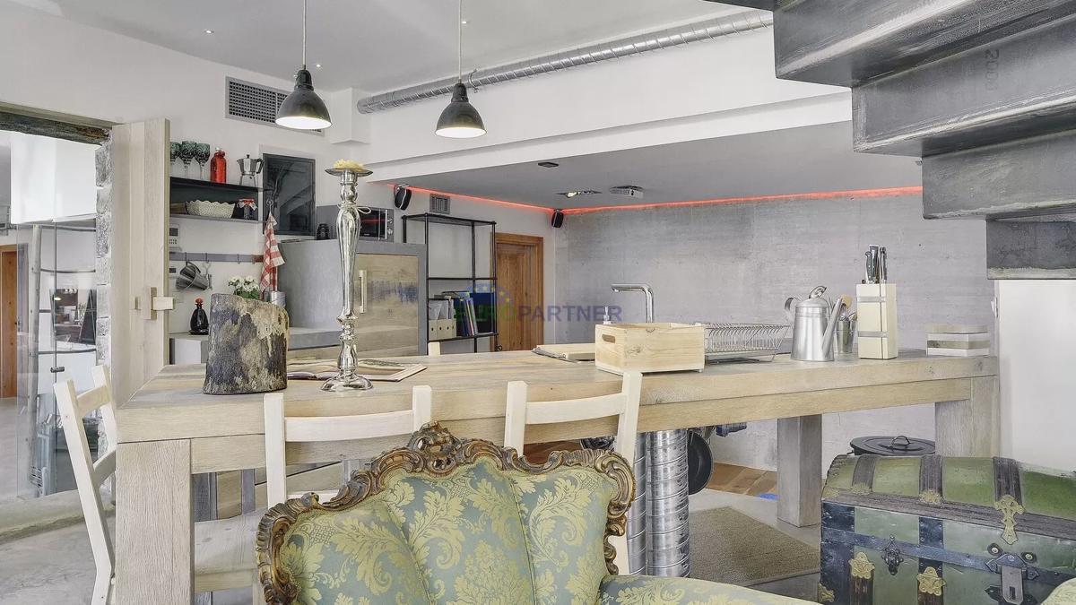 Istria, Tenuta esclusiva nel cuore di Grožnjan – completa privacy e posizione unica