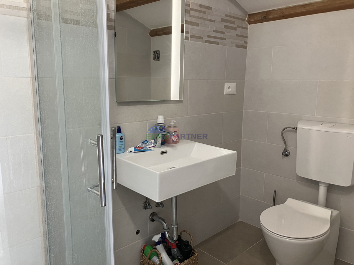 Istra, Tar, splendida casa in pietra con piscina