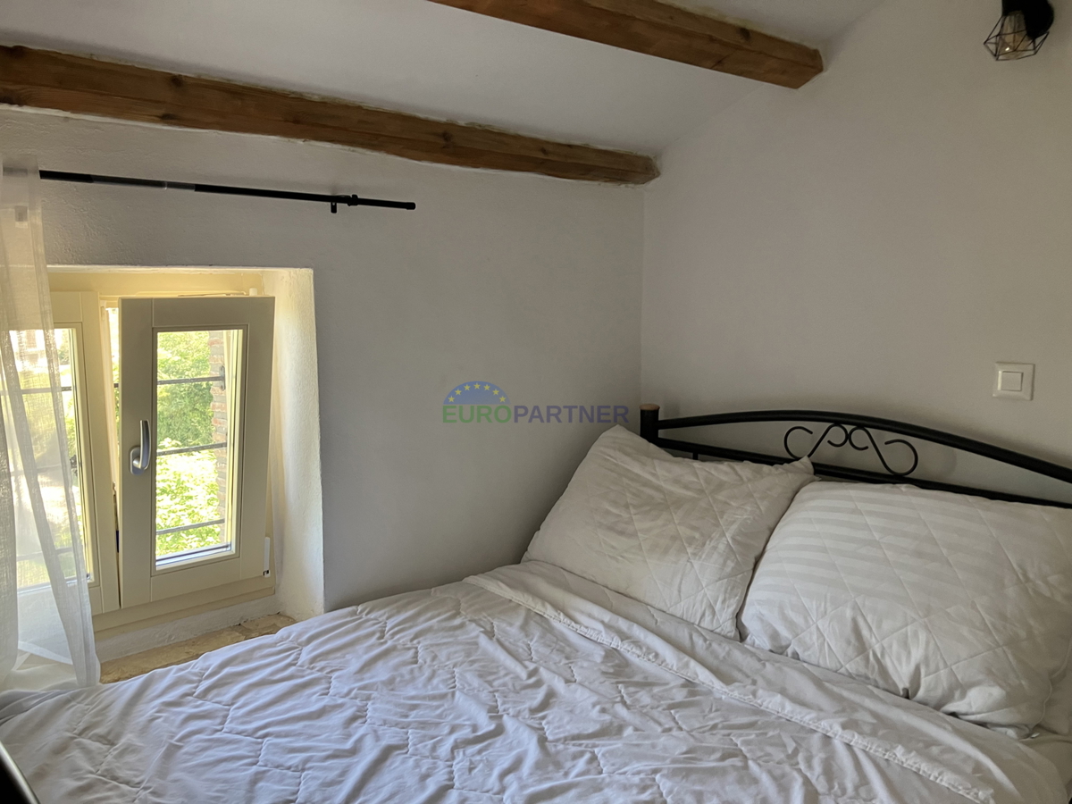 Istra, Tar, splendida casa in pietra con piscina