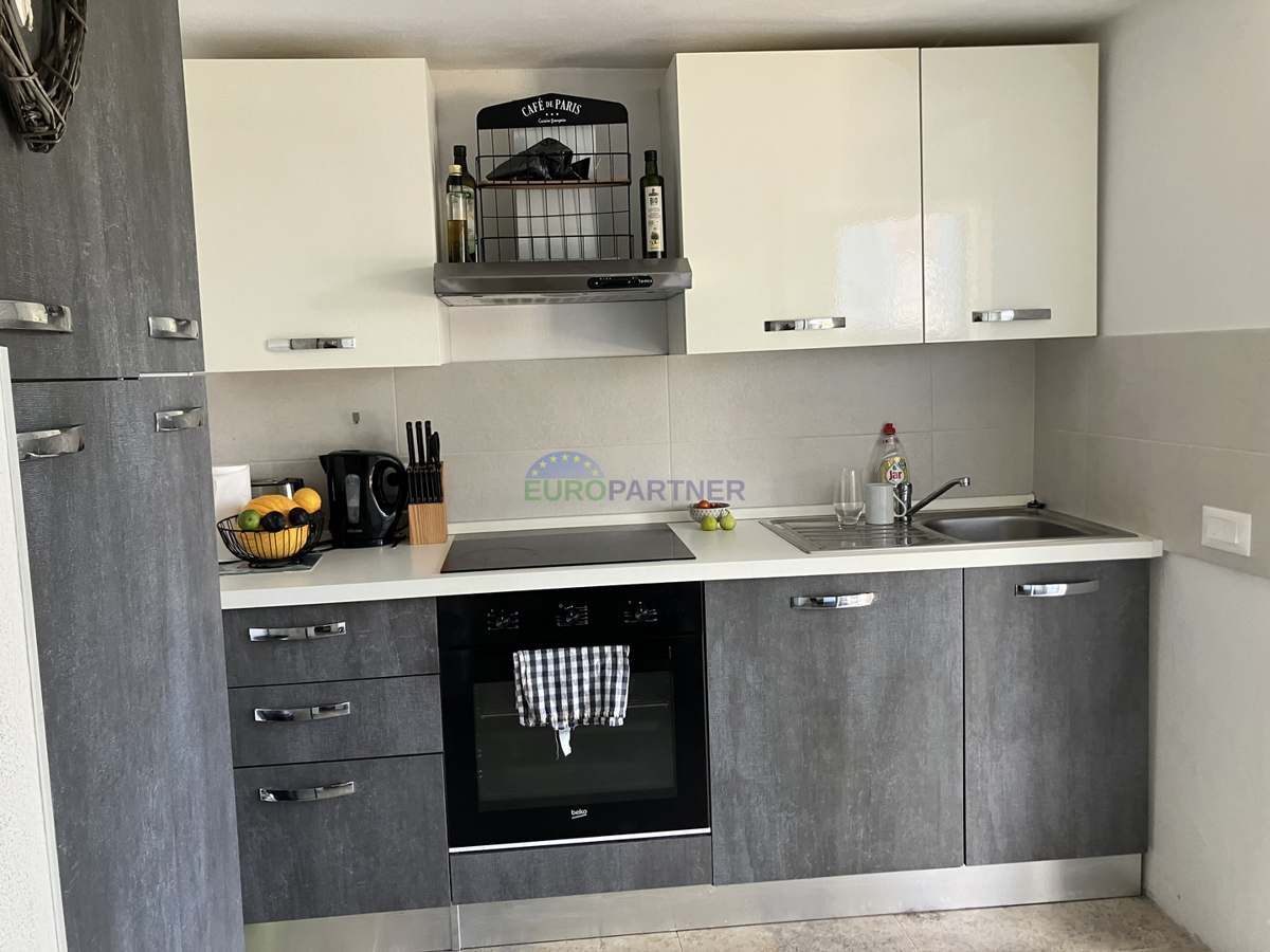 Istra, Tar, splendida casa in pietra con piscina