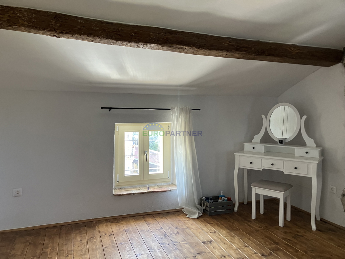 Istra, Tar, splendida casa in pietra con piscina