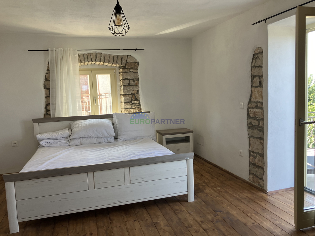 Istra, Tar, splendida casa in pietra con piscina