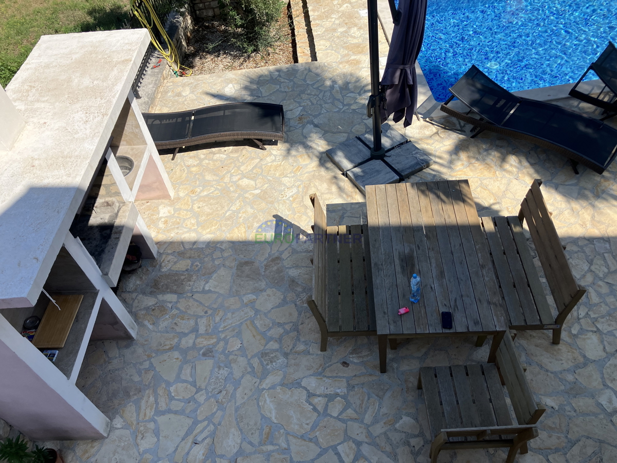 Istra, Tar, splendida casa in pietra con piscina