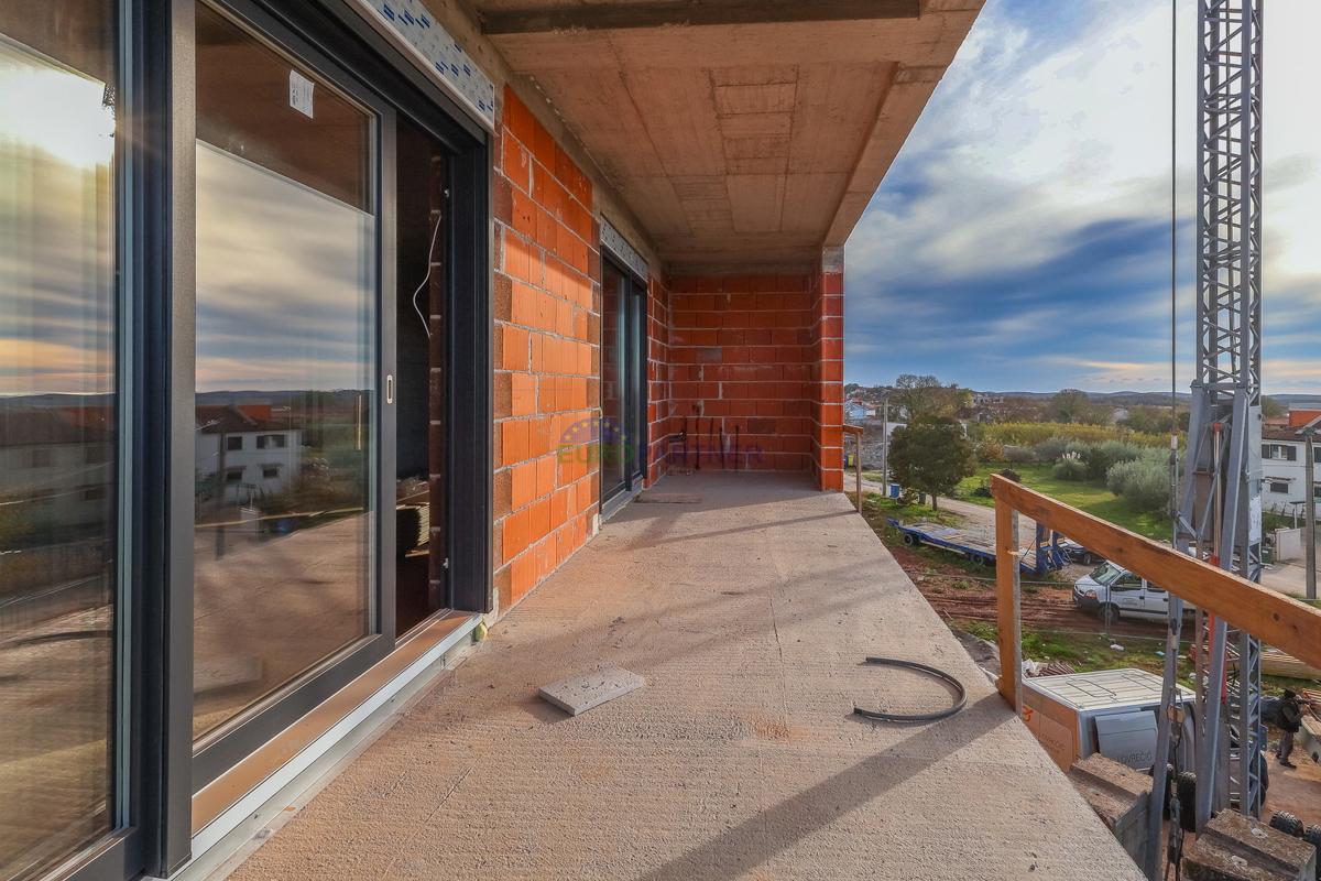 Appartamento con vista mare, nuova costruzione, Parenzo, Istria
