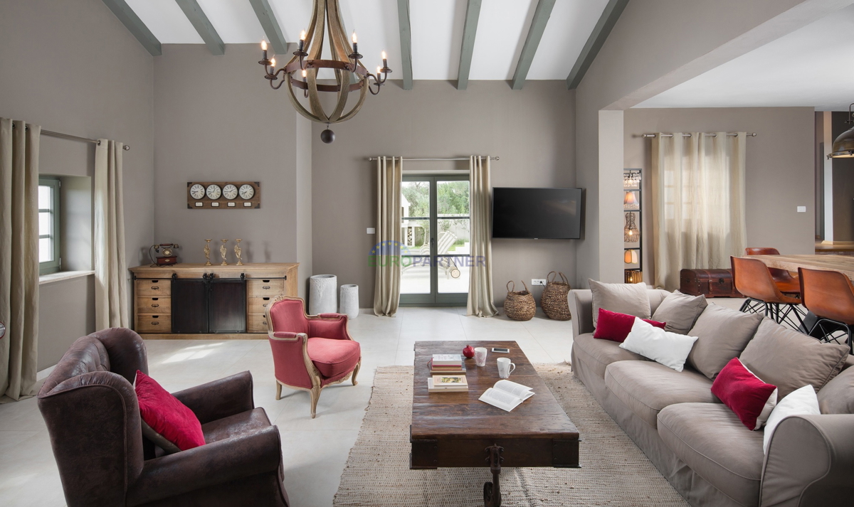 Bellissima villa mediterranea, a 12 km da Parenzo