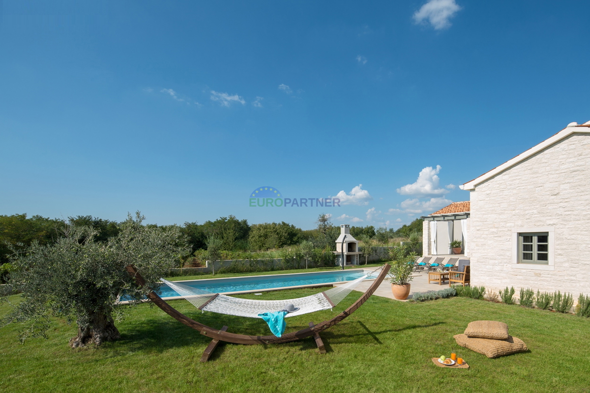 Bellissima villa mediterranea, a 12 km da Parenzo