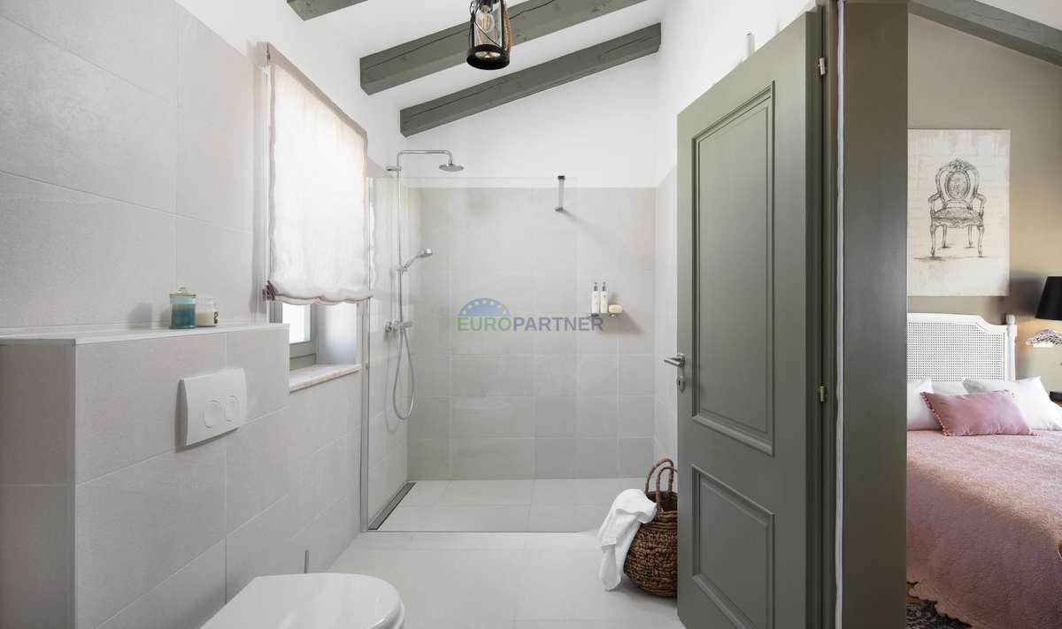 Bellissima villa mediterranea, a 12 km da Parenzo