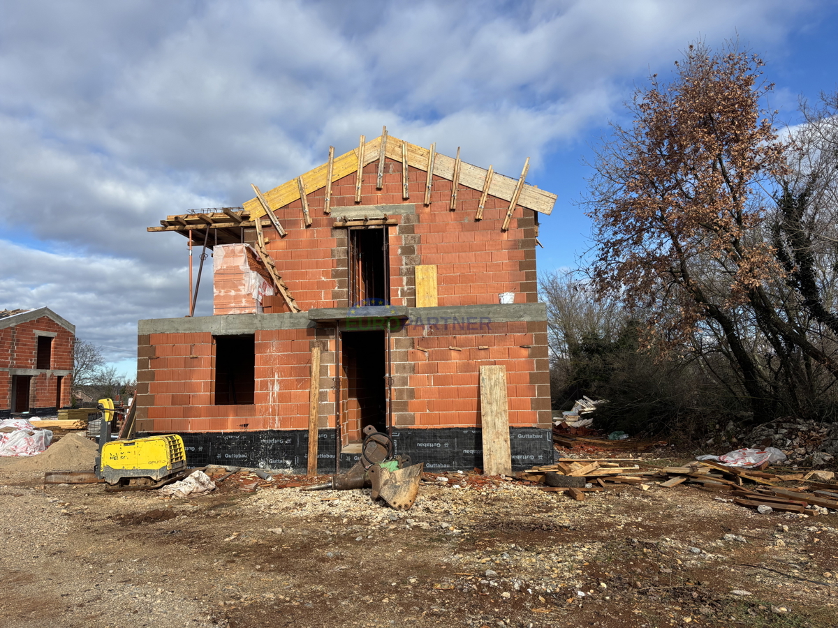 Istria, Sveti Lovreč, villa in costruzione
