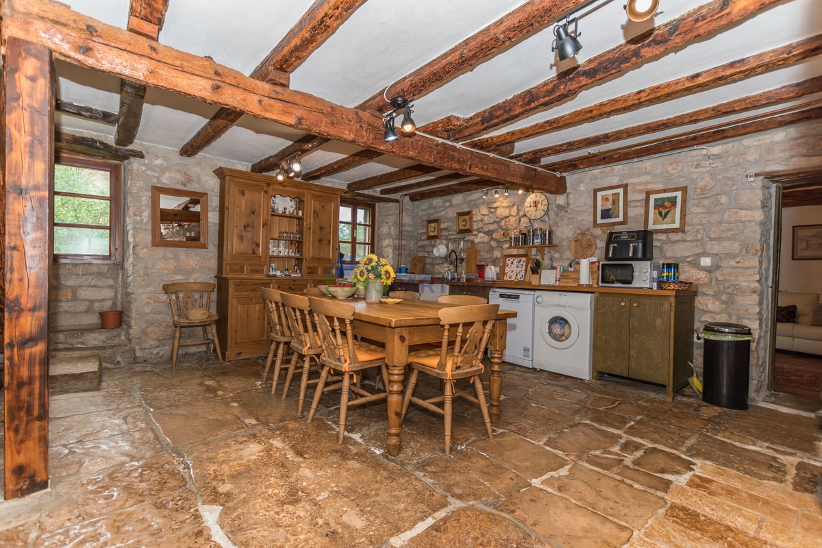 Istria, Marčana: Casa in pietra con piscina e ampio cortile