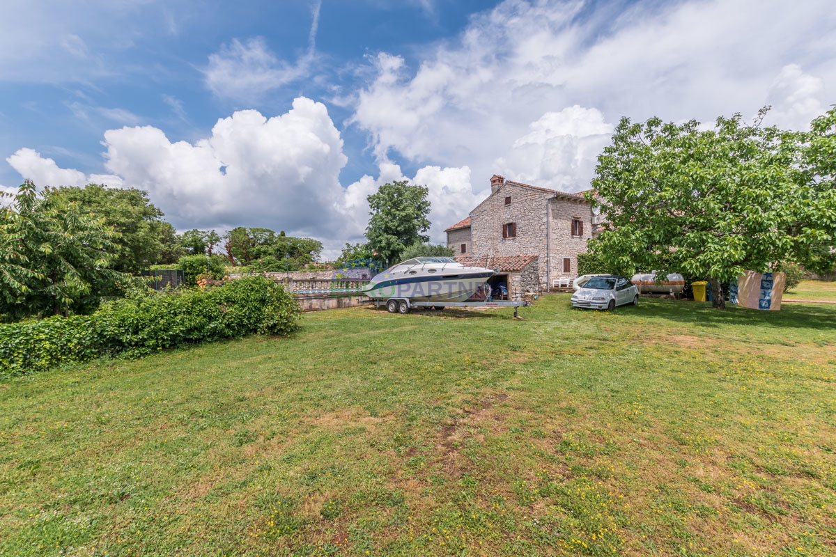 Istria, Marčana: Casa in pietra con piscina e ampio cortile