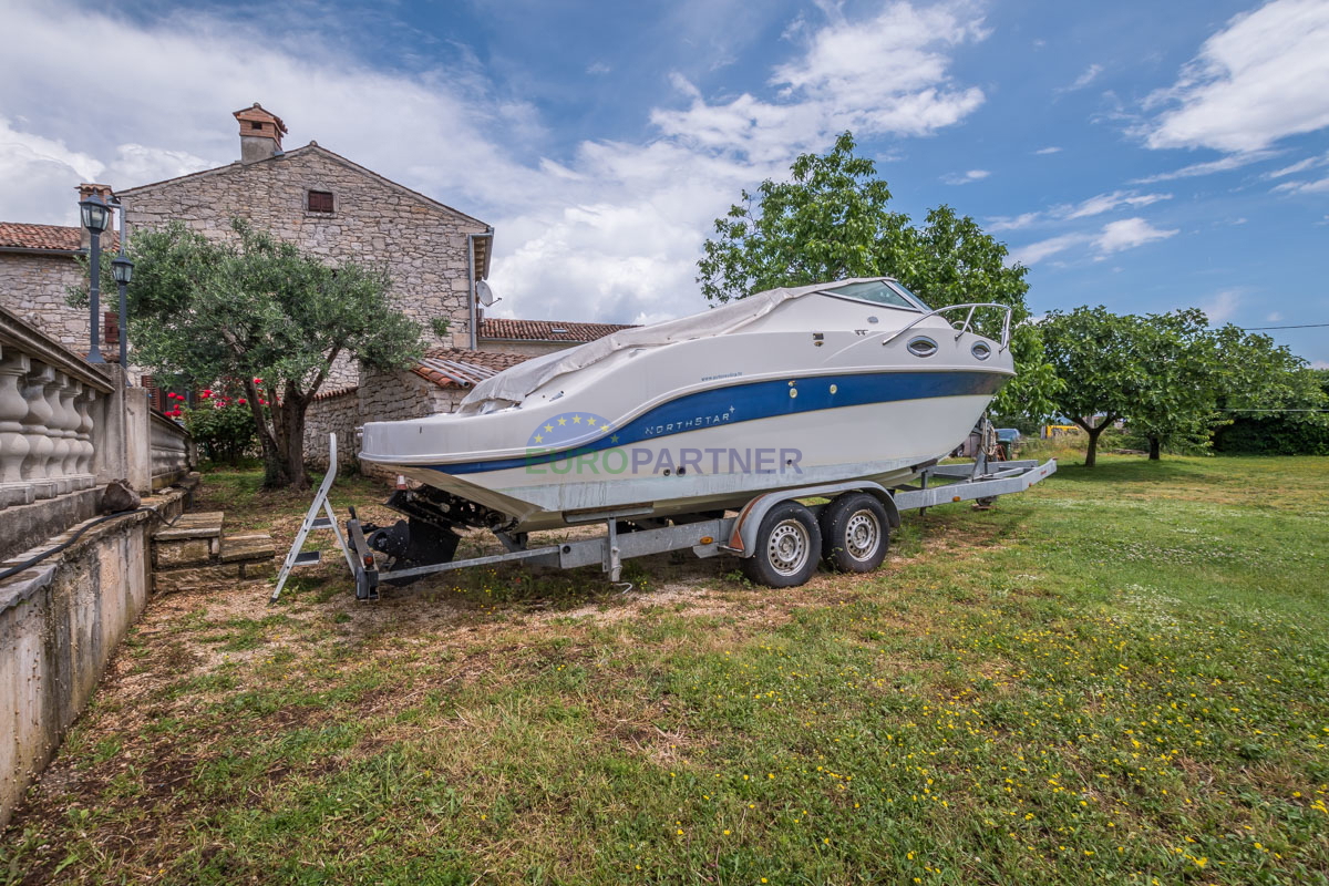 Istria, Marčana: Casa in pietra con piscina e ampio cortile