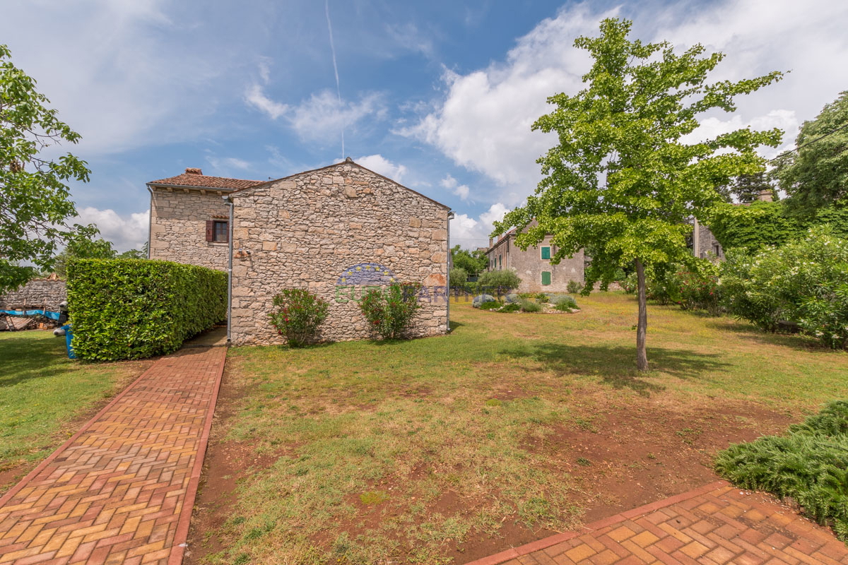 Istria, Marčana: Casa in pietra con piscina e ampio cortile