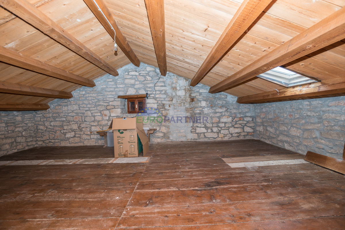 Istria, Marčana: Casa in pietra con piscina e ampio cortile