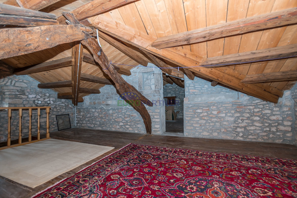 Istria, Marčana: Casa in pietra con piscina e ampio cortile