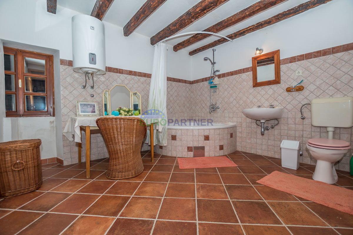 Istria, Marčana: Casa in pietra con piscina e ampio cortile