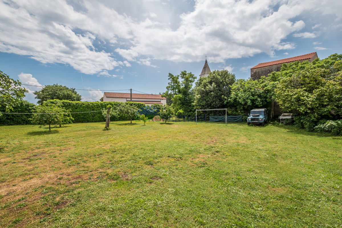 Istria, Marčana: Casa in pietra con piscina e ampio cortile
