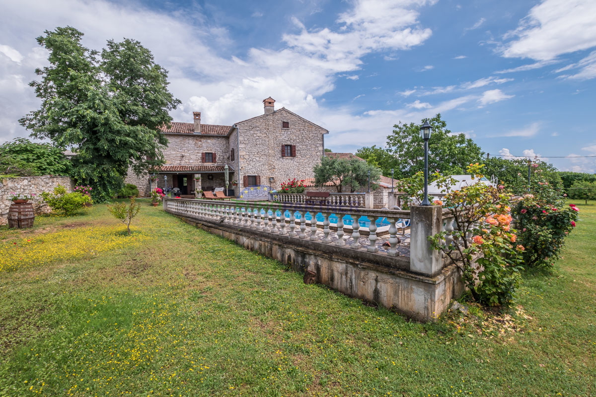 Istria, Marčana: Casa in pietra con piscina e ampio cortile