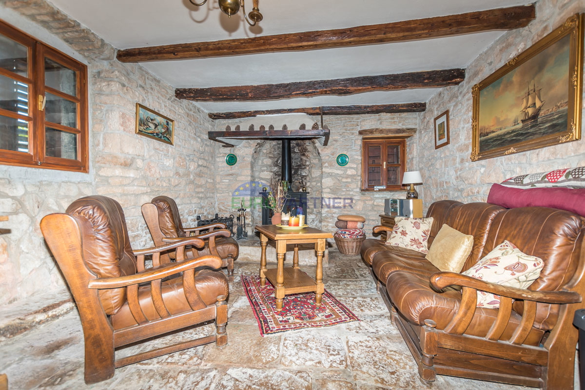 Istria, Marčana: Casa in pietra con piscina e ampio cortile