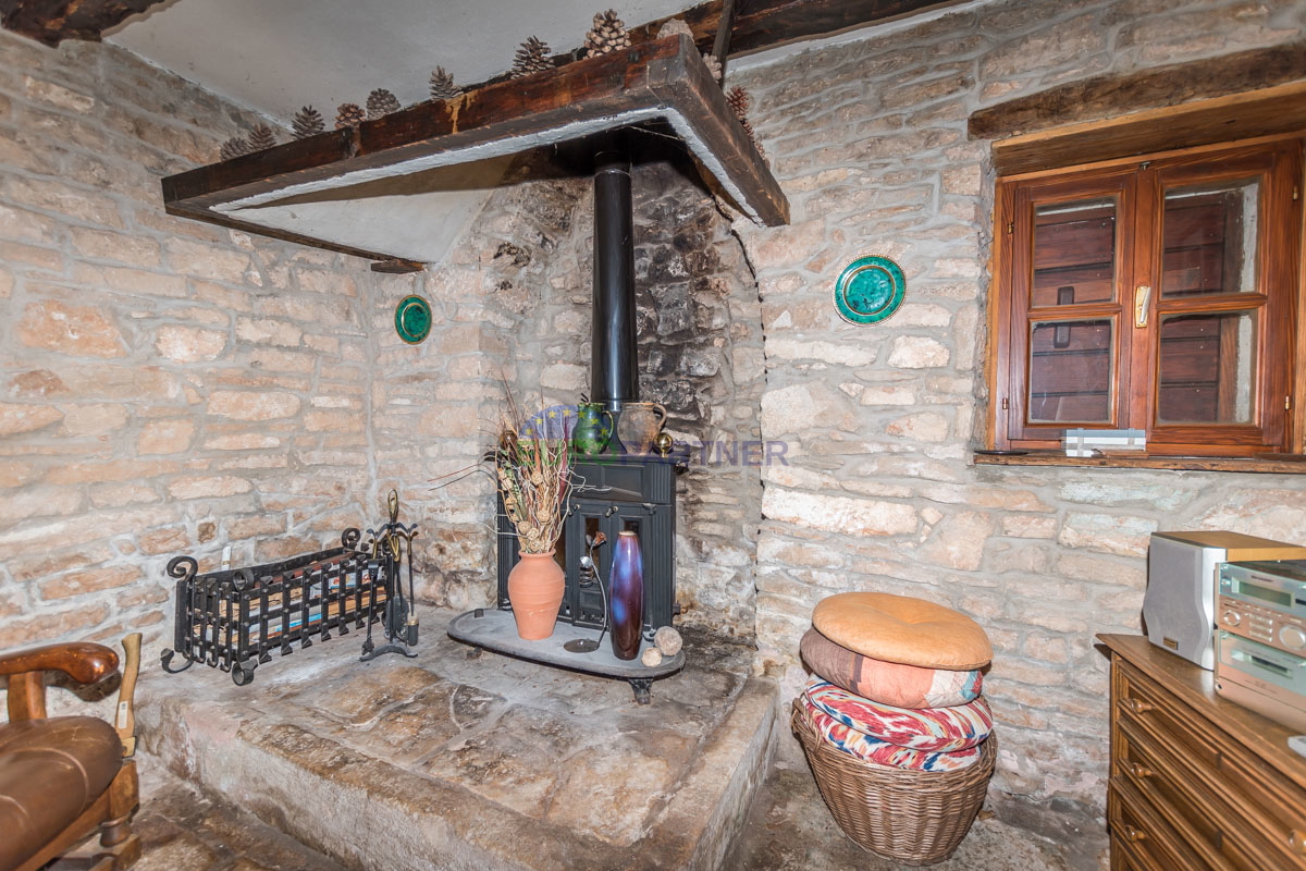 Istria, Marčana: Casa in pietra con piscina e ampio cortile