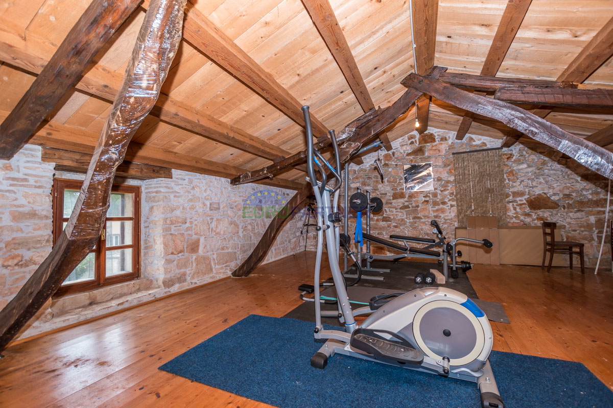 Istria, Marčana: Casa in pietra con piscina e ampio cortile