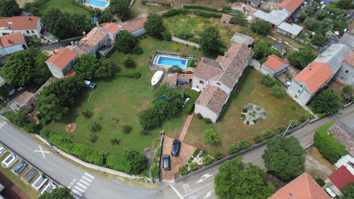 Istria, Marčana: Casa in pietra con piscina e ampio cortile