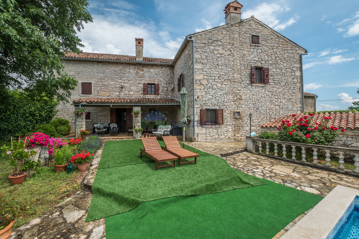 Istria, Marčana: Casa in pietra con piscina e ampio cortile
