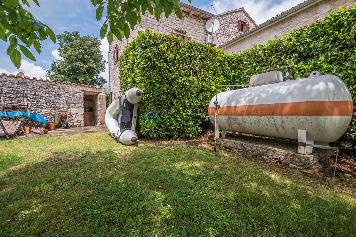 Istria, Marčana: Casa in pietra con piscina e ampio cortile