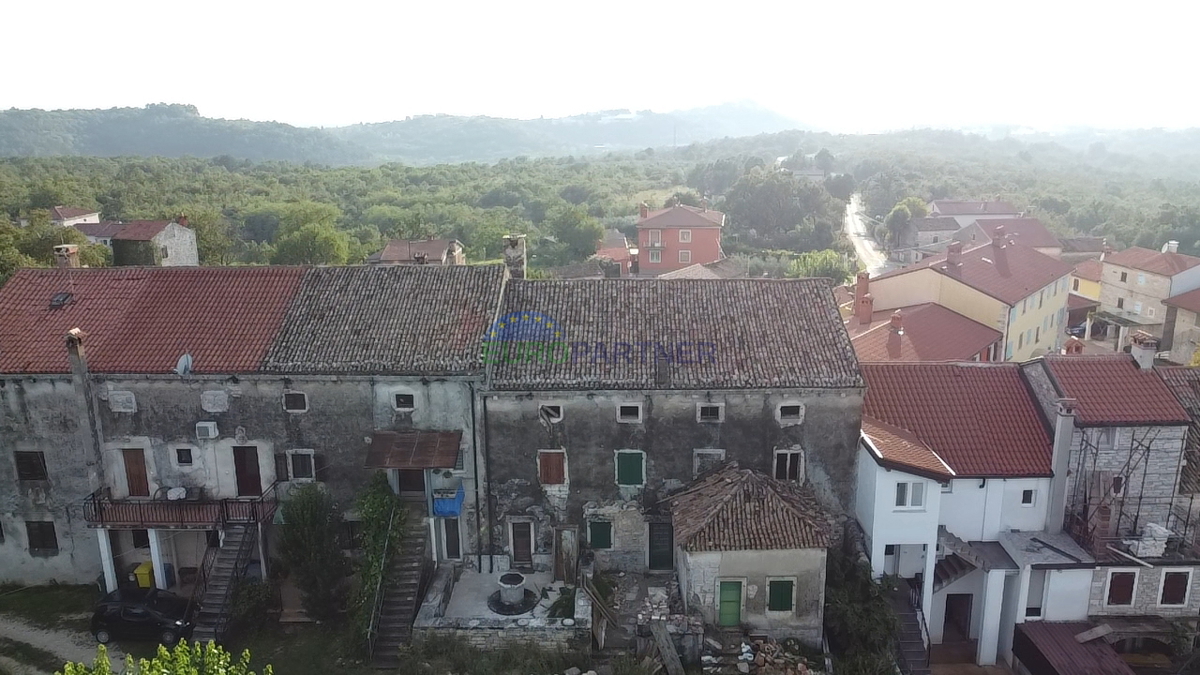 Un pezzo d&apos;antiquariato in fase di ristrutturazione vicino a Buie