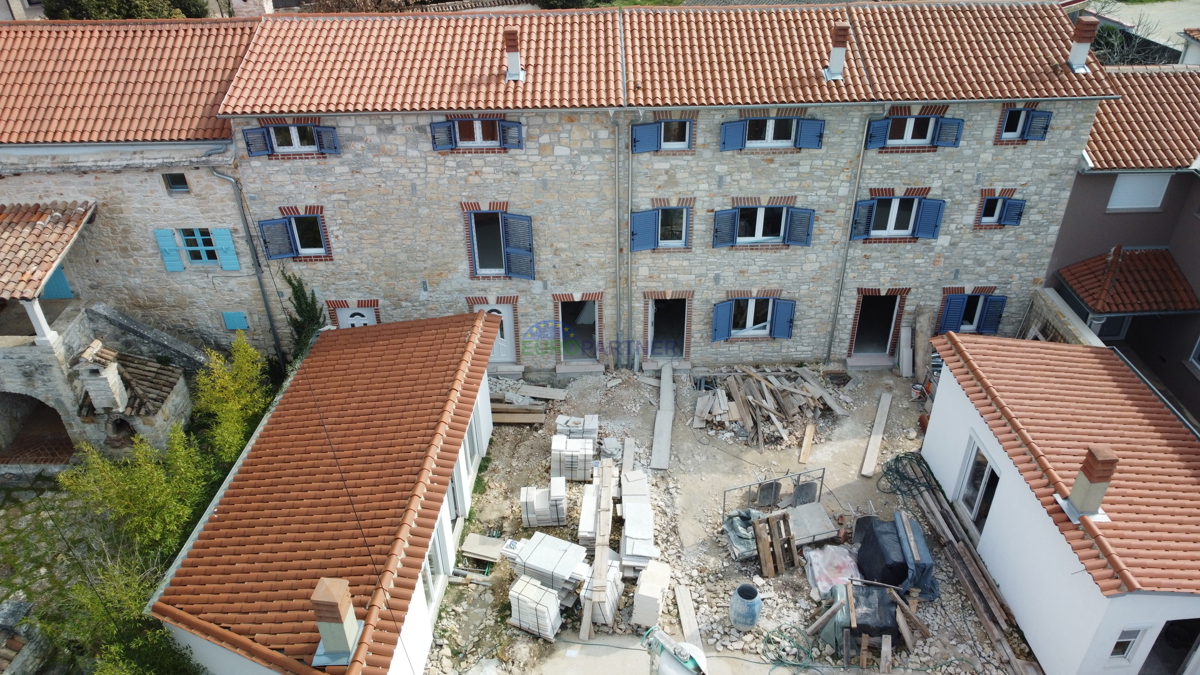 ISTRIA, Svetvinčenat, dintorni - Casa in pietra con piscina