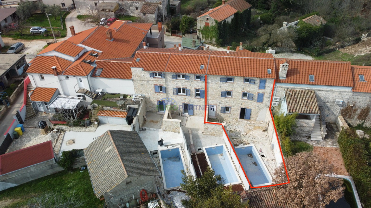 ISTRIA, Svetvinčenat, dintorni - Casa in pietra con piscina