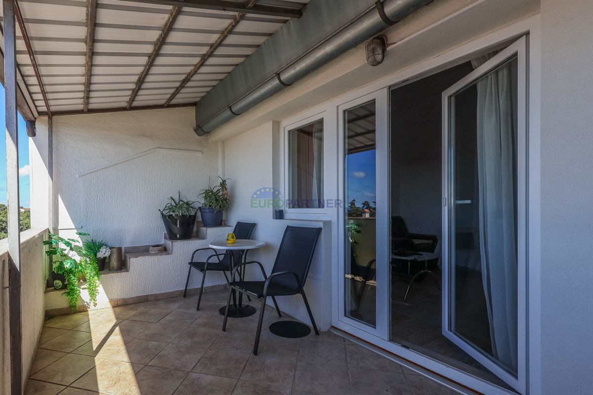 Appartamento con vista mare, 300 metri dal mare, Parenzo, Istria