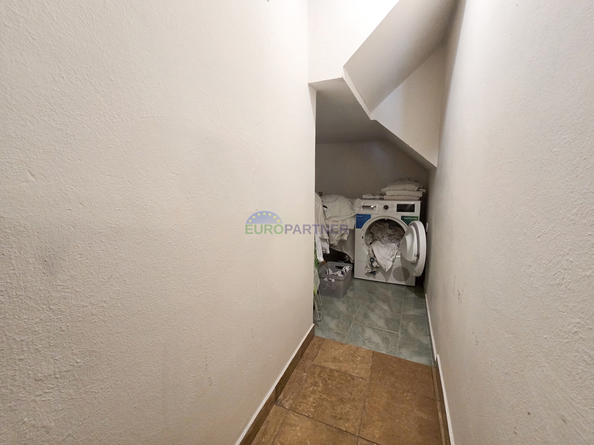 Istria, Parenzo, appartamento ammobiliato nel centro della città