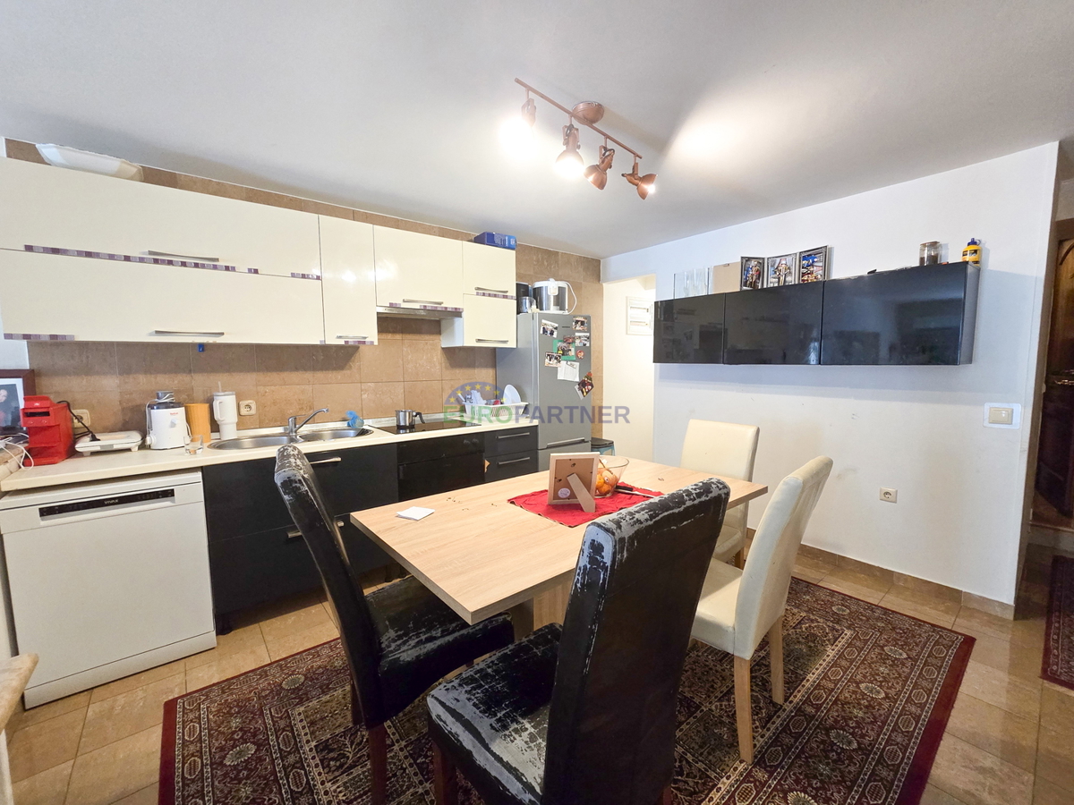 Istria, Parenzo, appartamento ammobiliato nel centro della città