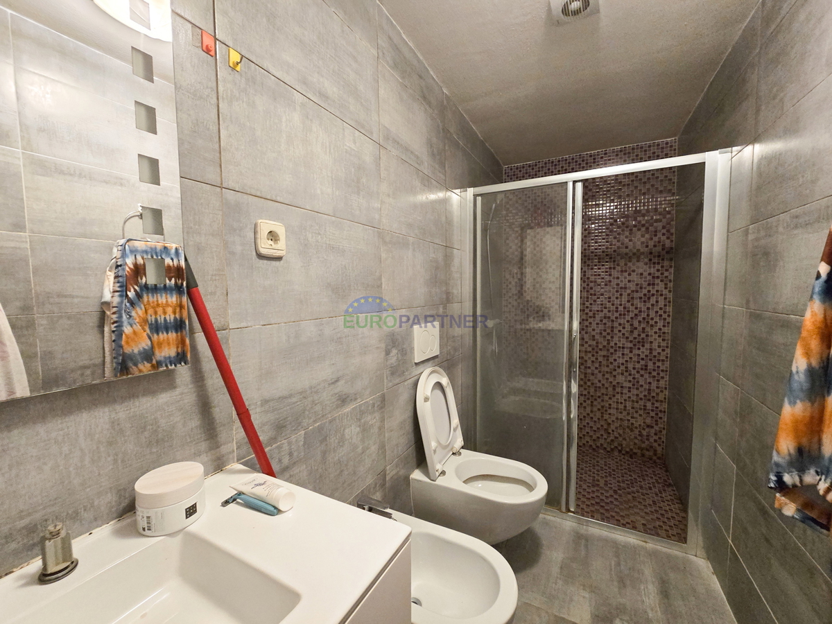 Istria, Parenzo, appartamento ammobiliato nel centro della città