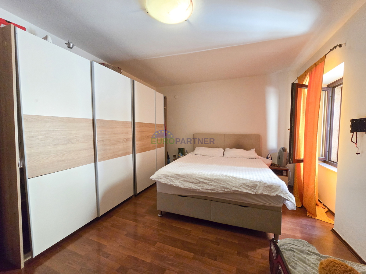 Istria, Parenzo, appartamento ammobiliato nel centro della città